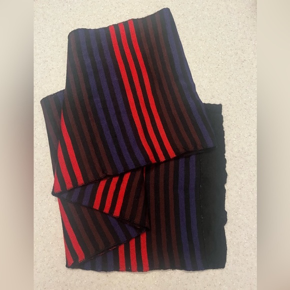 H&M bright and colourful striped scarf - Picture 1 of 2